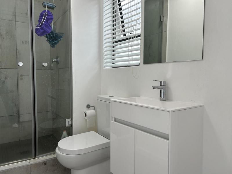2 Bedroom Property for Sale in Zonnebloem Western Cape